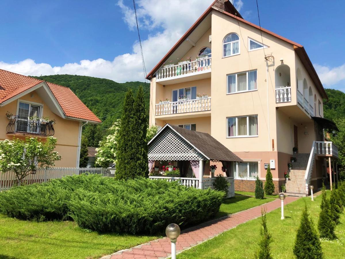 Hotel У Оксани Solotschyn Exterior foto